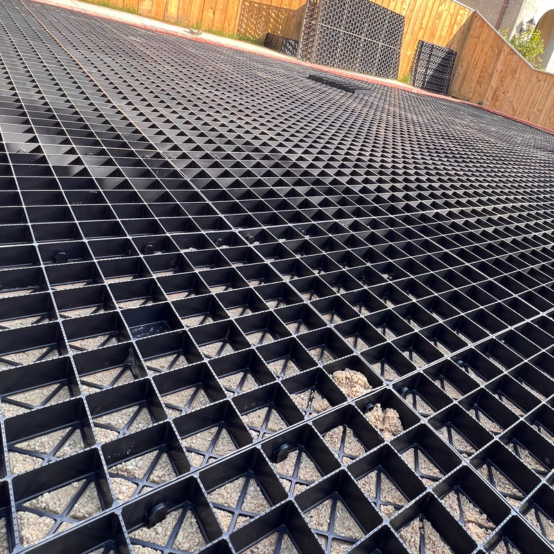 Chargez l'image dans la visionneuse de la galerie, Interlocked gravel grids for a driveway
